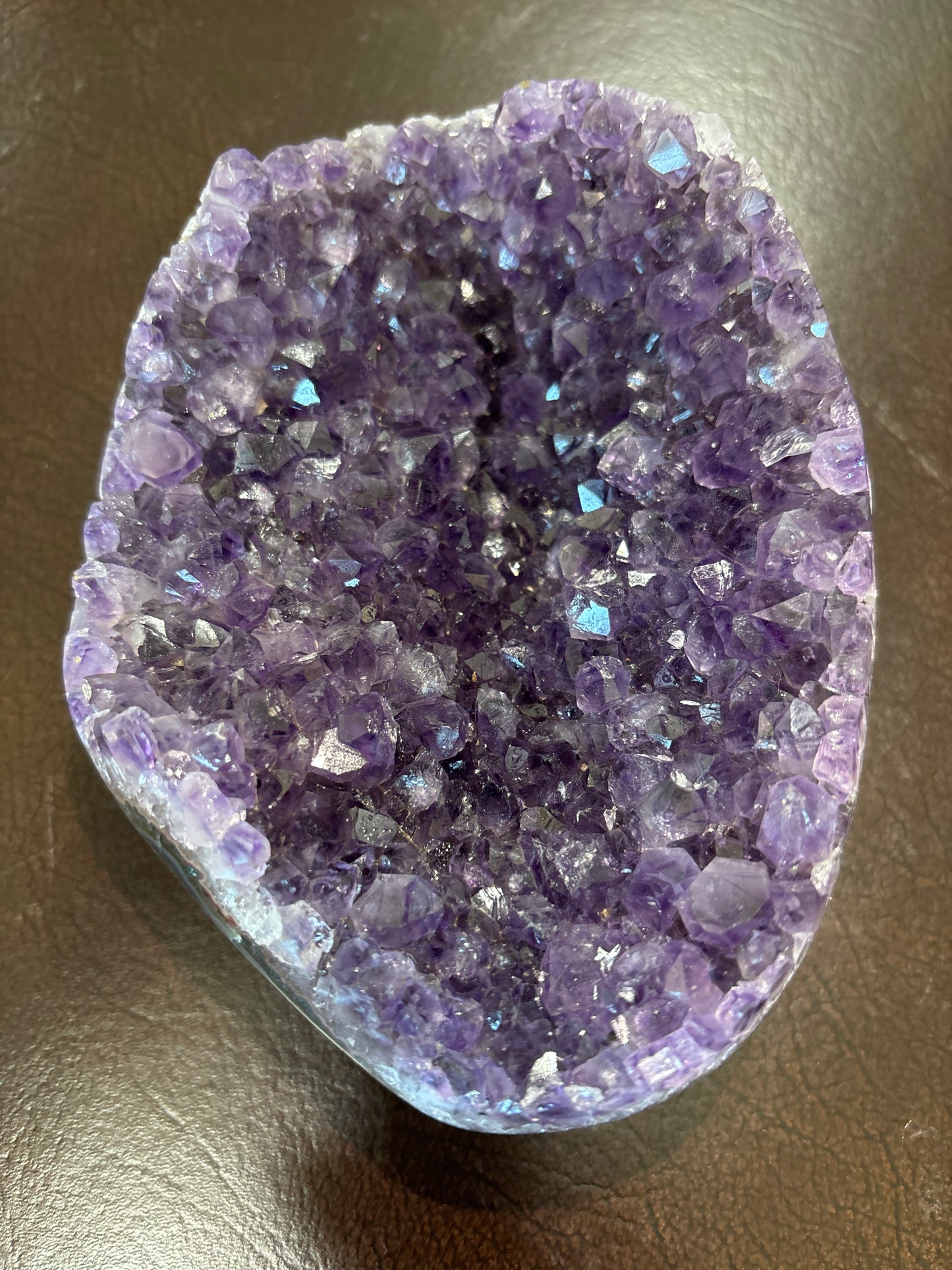 Amethyst crystal stone #1008