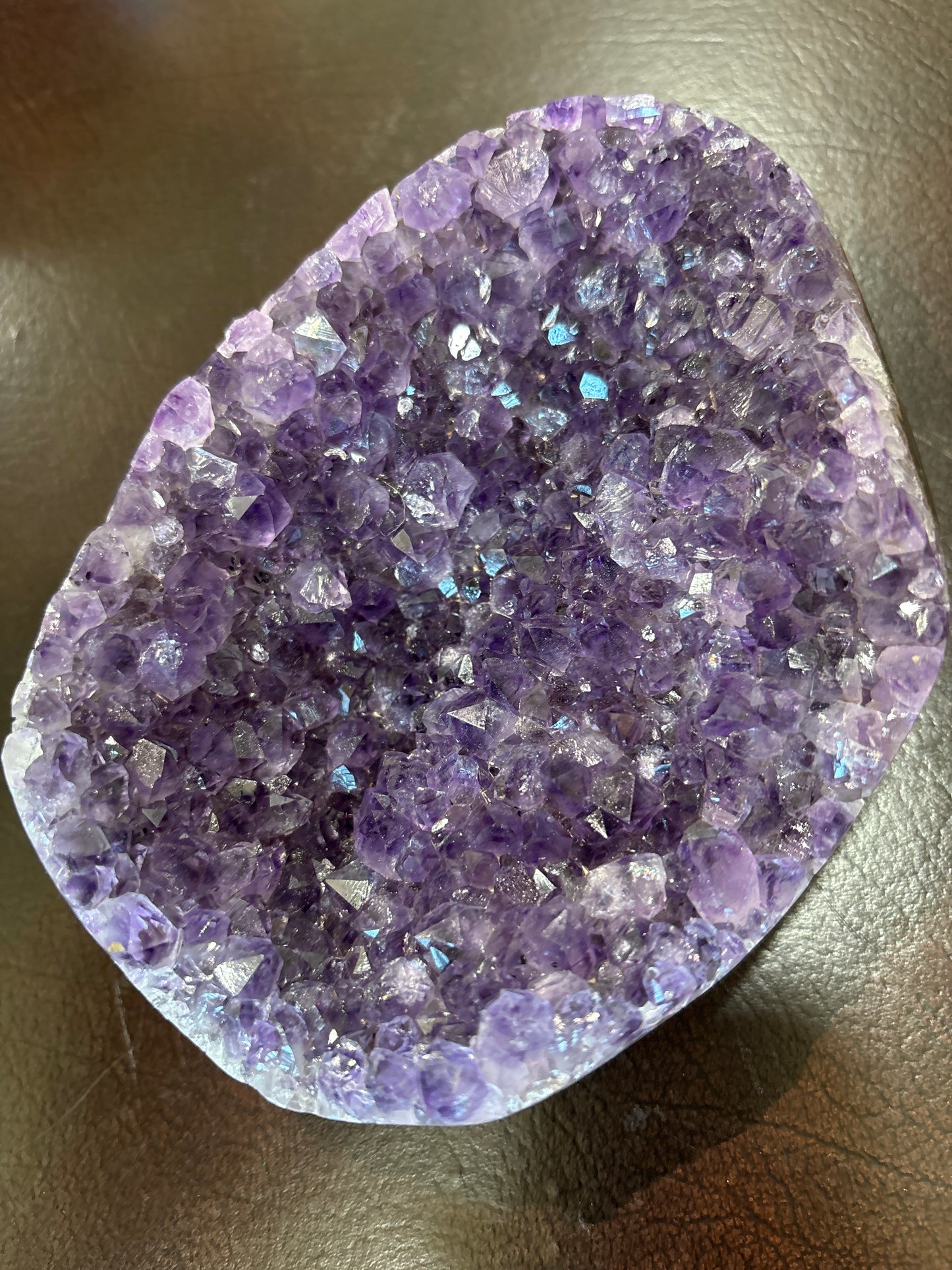 Amethyst crystal stone #1008